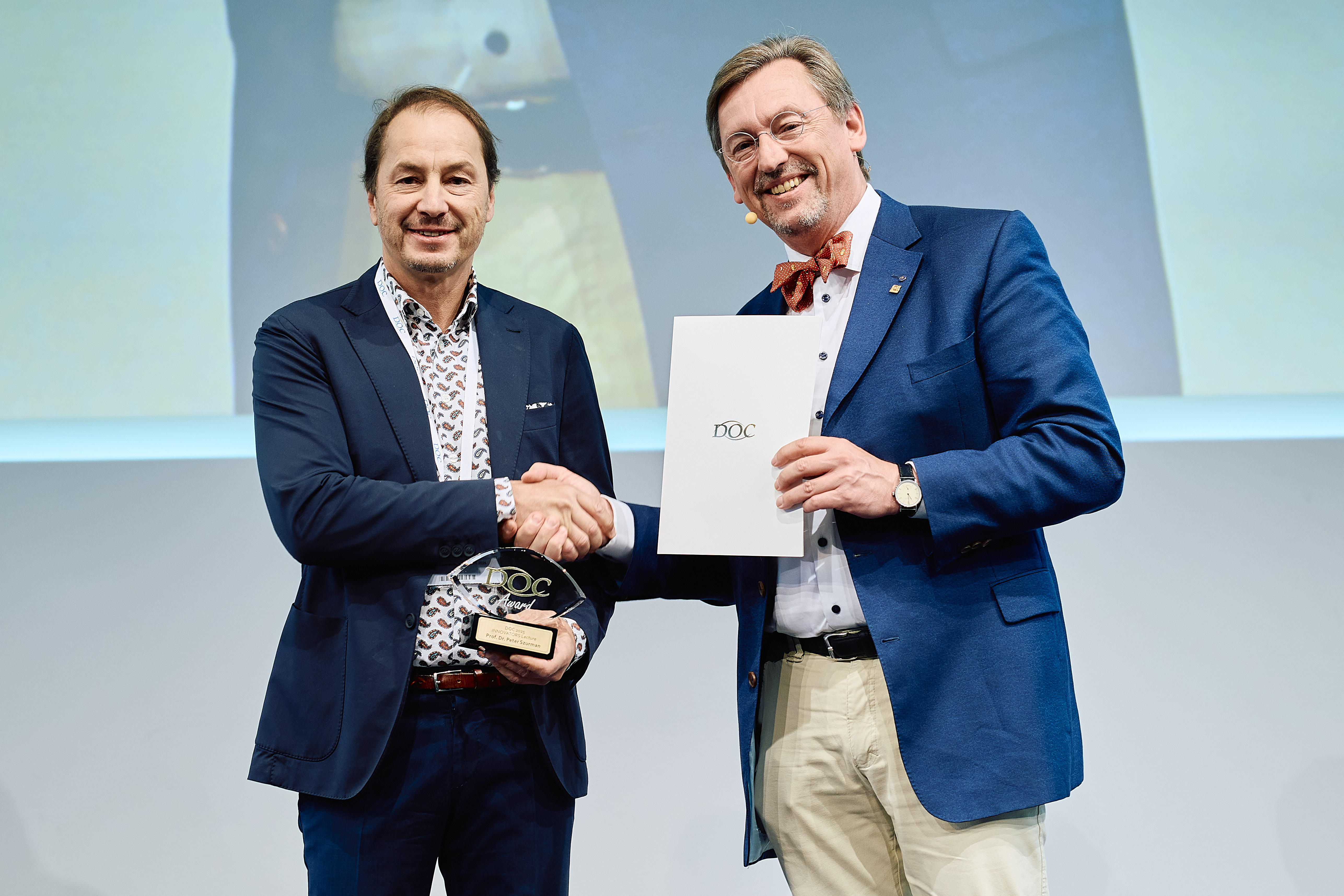 DOC Innovators Lecture (Albrecht von Graefe-Vorlesung): Warum wir eine neue Tamponade-Strategie in der Ablatiochirurgie brauchen - Translationale Forschung zum Hydrogel-Glaskörperersatz